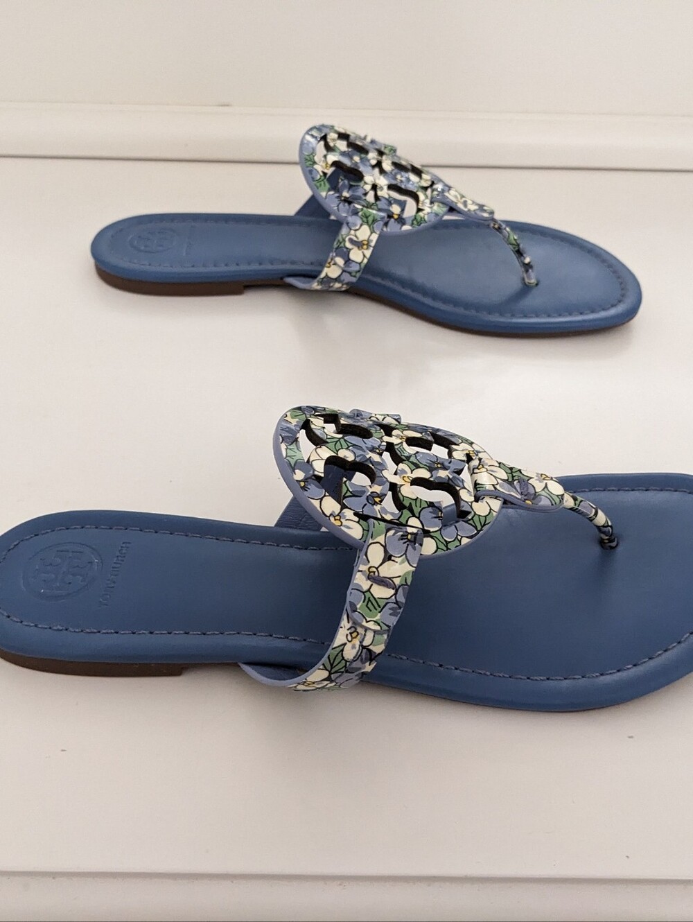 EUC! Tory Burch Miller Sandal Blue Terrace Ditsy Patent Leather Floral Size 9.5 - Picture 7 of 16
